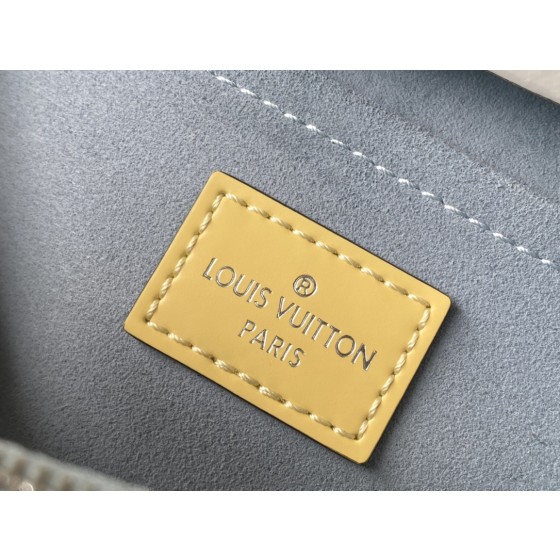 𝐋𝐎𝐔𝐈𝐒𝐕𝐔𝐈𝐓𝐓𝐎𝐍 M22617 This Cluny Mini Handbag